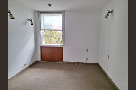 Casa à venda com 389m², 5 quartos e 3 vagas Casa à venda com 389m², 5 quartos e 3 vagasFoto 01