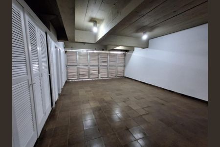 Casa à venda com 389m², 5 quartos e 3 vagas Casa à venda com 389m², 5 quartos e 3 vagasFoto 01
