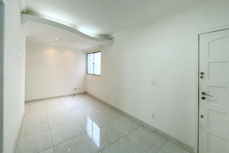 Sala de apartamento para alugar com 3 quartos, 80m² em Buritis, Belo Horizonte