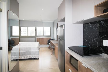 Cozinha de kitnet/studio para alugar com 1 quarto, 28m² em Indianópolis, São Paulo