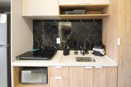 Cozinha de kitnet/studio para alugar com 1 quarto, 28m² em Indianópolis, São Paulo