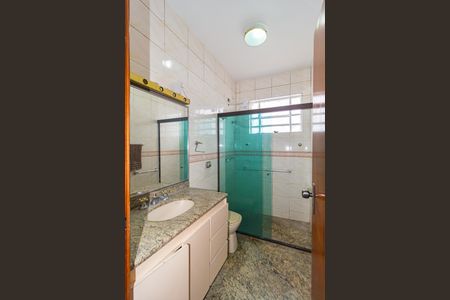 Casa para alugar com 60m², 1 quarto e 2 vagasBanheiro