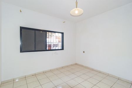 Casa para alugar com 60m², 1 quarto e 2 vagasQuarto