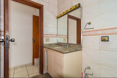 Casa para alugar com 60m², 1 quarto e 2 vagasBanheiro