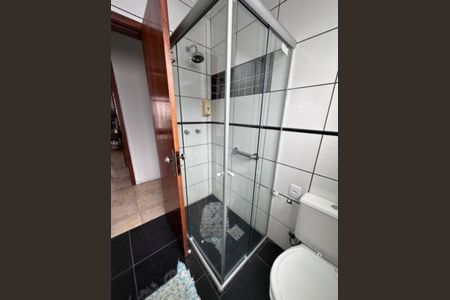 Banheiro de apartamento para alugar com 2 quartos, 60m² em Sarandi, Porto Alegre