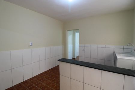 Sala/Cozinha de casa para alugar com 2 quartos, 45m² em Rio Pequeno, São Paulo
