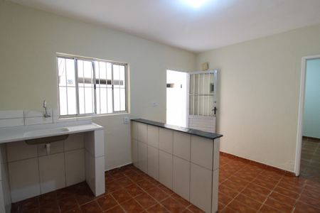 Sala/Cozinha de casa para alugar com 2 quartos, 45m² em Rio Pequeno, São Paulo