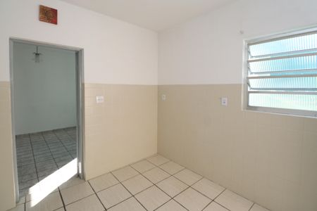 Cozinha  de casa para alugar com 1 quarto, 40m² em Vila Irmaos Arnoni, São Paulo