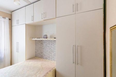 Apartamento para alugar com 58m², 2 quartos e 1 vagaQuarto 2 - Armários