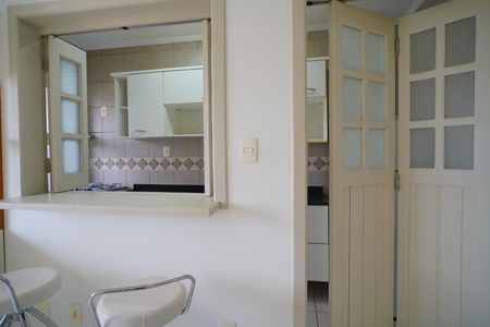 Cozinha  de apartamento à venda com 1 quarto, 39m² em Petrópolis, Porto Alegre