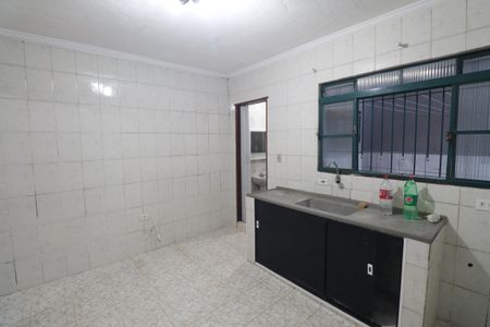 Cozinha  de casa para alugar com 1 quarto, 45m² em Vila Irmaos Arnoni, São Paulo