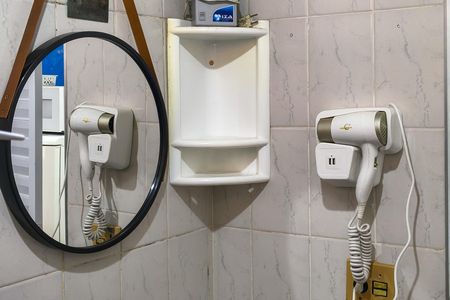 Studio para alugar com 18m², 0 quarto e sem vaga Studio para alugar com 18m², 0 quarto e sem vagaBanheiro