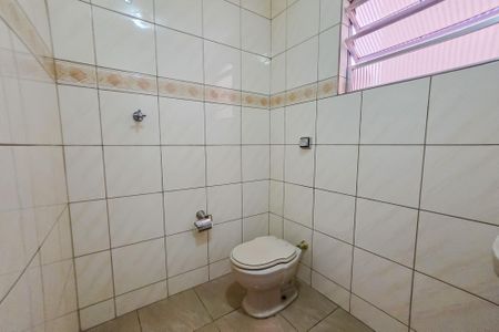 Casa à venda com 250m², 3 quartos e 3 vagasBanheiro