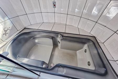 Casa à venda com 250m², 3 quartos e 3 vagasBanheira