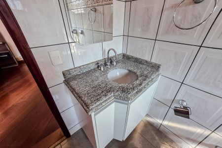 Casa à venda com 250m², 3 quartos e 3 vagasBanheiro da Suíte