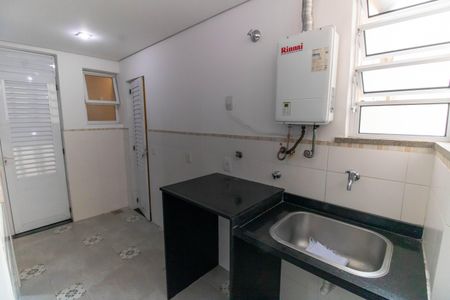 Apartamento para alugar com 140m², 3 quartos e 1 vagaÁrea de Serviço