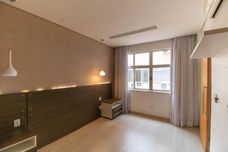 Apartamento para alugar com 140m², 3 quartos e 1 vagaSuíte 