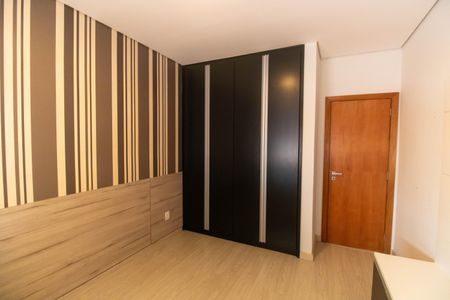 Quarto 1 de apartamento para alugar com 3 quartos, 140m² em Icaraí, Niterói