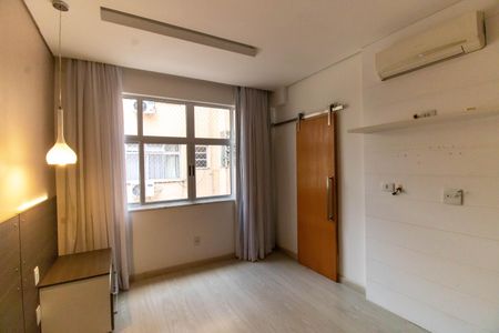 Apartamento para alugar com 140m², 3 quartos e 1 vagaSuíte 