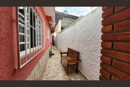 Casa para alugar com 195m², 2 quartos e 2 vagasCorredor externo