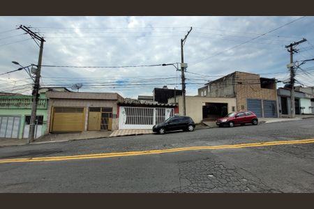 Casa para alugar com 195m², 2 quartos e 2 vagasFachada