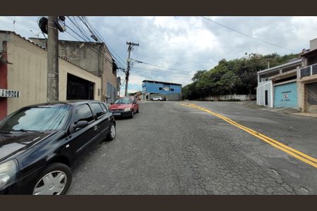 Casa para alugar com 195m², 2 quartos e 2 vagasVista rua