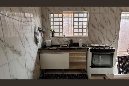 Casa para alugar com 195m², 2 quartos e 2 vagasCozinha