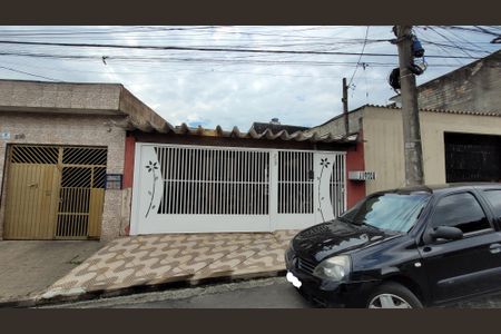 Casa para alugar com 195m², 2 quartos e 2 vagasFachada