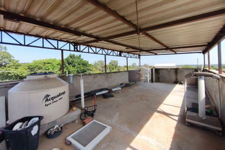 Casa à venda com 364m², 2 quartos e 2 vagasVaranda