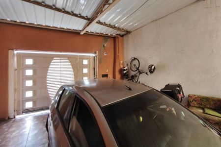 Casa à venda com 364m², 2 quartos e 2 vagasQuintal - Garagem