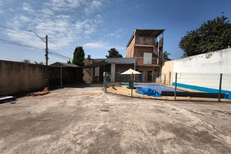 Casa à venda com 364m², 2 quartos e 2 vagasQuintal