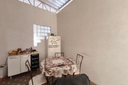 Casa à venda com 364m², 2 quartos e 2 vagasCozinha