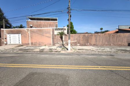 Casa à venda com 364m², 2 quartos e 2 vagasFachada