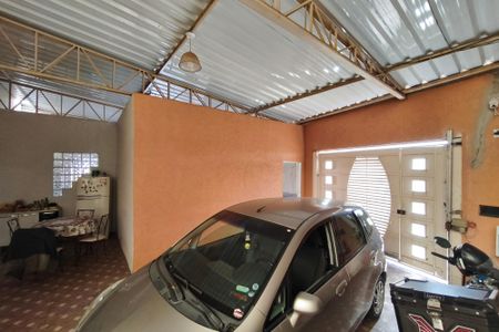 Casa à venda com 364m², 2 quartos e 2 vagasQuintal - Garagem