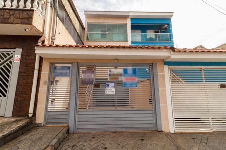 Casa à venda com 137m², 3 quartos e 3 vagasFachada