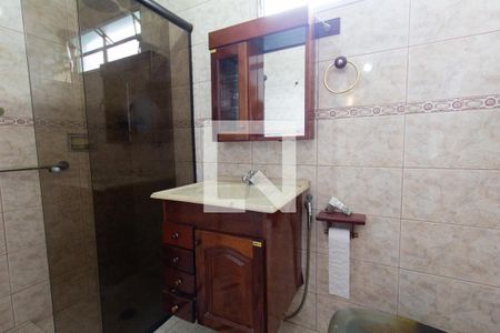 Casa à venda com 178m², 4 quartos e 2 vagas Casa à venda com 178m², 4 quartos e 2 vagasBanheiro