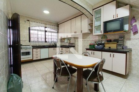 Casa à venda com 178m², 4 quartos e 2 vagas Casa à venda com 178m², 4 quartos e 2 vagasCozinha