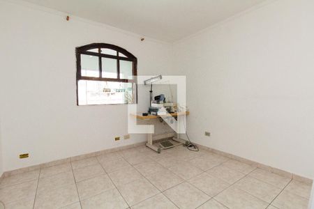 Casa à venda com 178m², 4 quartos e 2 vagas Casa à venda com 178m², 4 quartos e 2 vagasQuarto