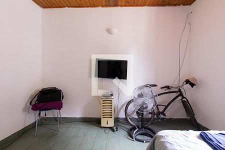 Casa à venda com 178m², 4 quartos e 2 vagas Casa à venda com 178m², 4 quartos e 2 vagasQuarto