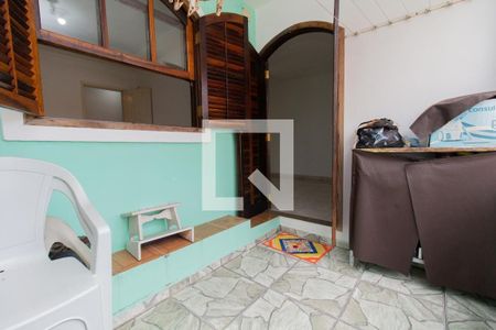 Casa à venda com 178m², 4 quartos e 2 vagas Casa à venda com 178m², 4 quartos e 2 vagasÁrea de Serviço