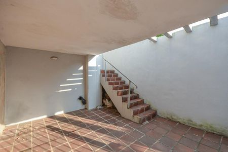 Garagem de casa à venda com 3 quartos, 158m² em Jardim Santa Helena, São Paulo