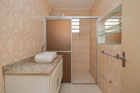 Banheiro de casa à venda com 3 quartos, 158m² em Jardim Santa Helena, São Paulo