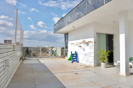 Apartamento para alugar com 240m², 3 quartos e 3 vagas Apartamento para alugar com 240m², 3 quartos e 3 vagasÁrea da Cobertura