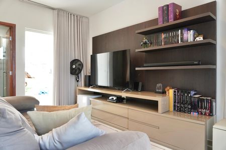 Apartamento para alugar com 240m², 3 quartos e 3 vagas Apartamento para alugar com 240m², 3 quartos e 3 vagasSala 2