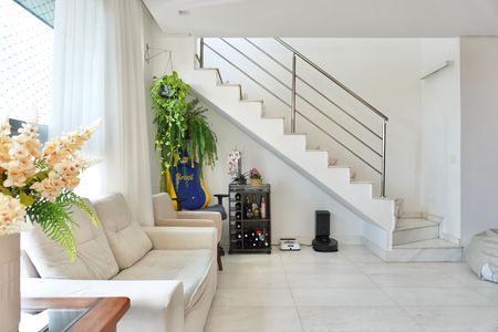 Sala 1 de apartamento para alugar com 3 quartos, 240m² em São Lucas, Belo Horizonte