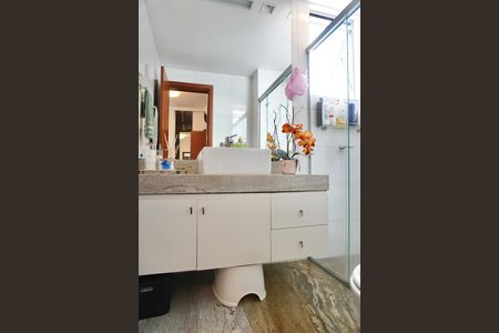 Apartamento para alugar com 240m², 3 quartos e 3 vagas Apartamento para alugar com 240m², 3 quartos e 3 vagasBanheiro da Suíte