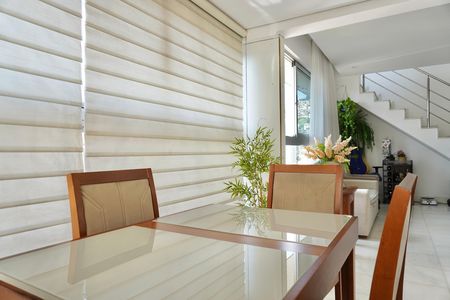 Apartamento para alugar com 240m², 3 quartos e 3 vagas Apartamento para alugar com 240m², 3 quartos e 3 vagasCopa