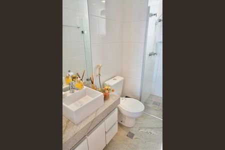 Apartamento para alugar com 240m², 3 quartos e 3 vagas Apartamento para alugar com 240m², 3 quartos e 3 vagasBanheiro Social 2
