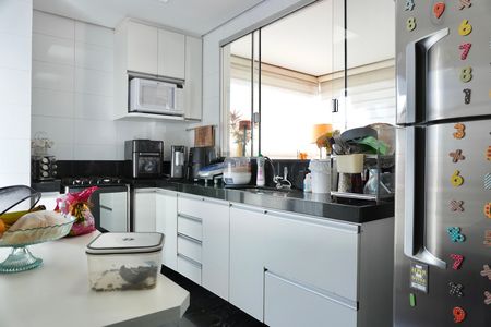 Apartamento para alugar com 240m², 3 quartos e 3 vagas Apartamento para alugar com 240m², 3 quartos e 3 vagasCozinha