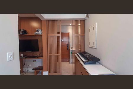 Apartamento à venda com 140m², 3 quartos e 2 vagas Apartamento à venda com 140m², 3 quartos e 2 vagasÁrea de Serviço